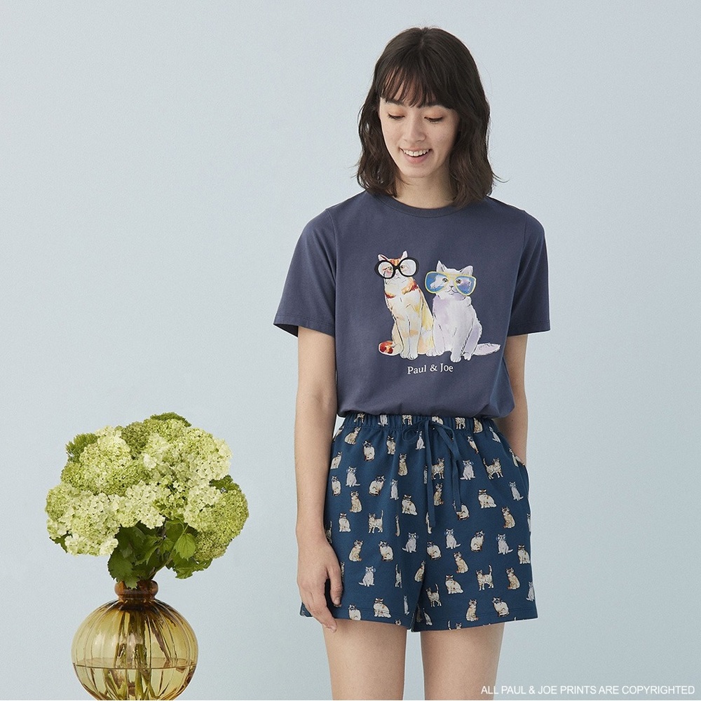 Uniquo and Paul & Joe Collaboration Cat Graphic T-Shirt!